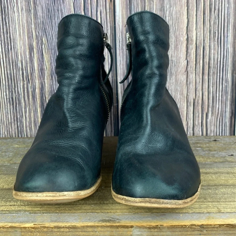 Matisse Lorenzo Black Leather Ankle Boots With Side Zipper- Size 8.5